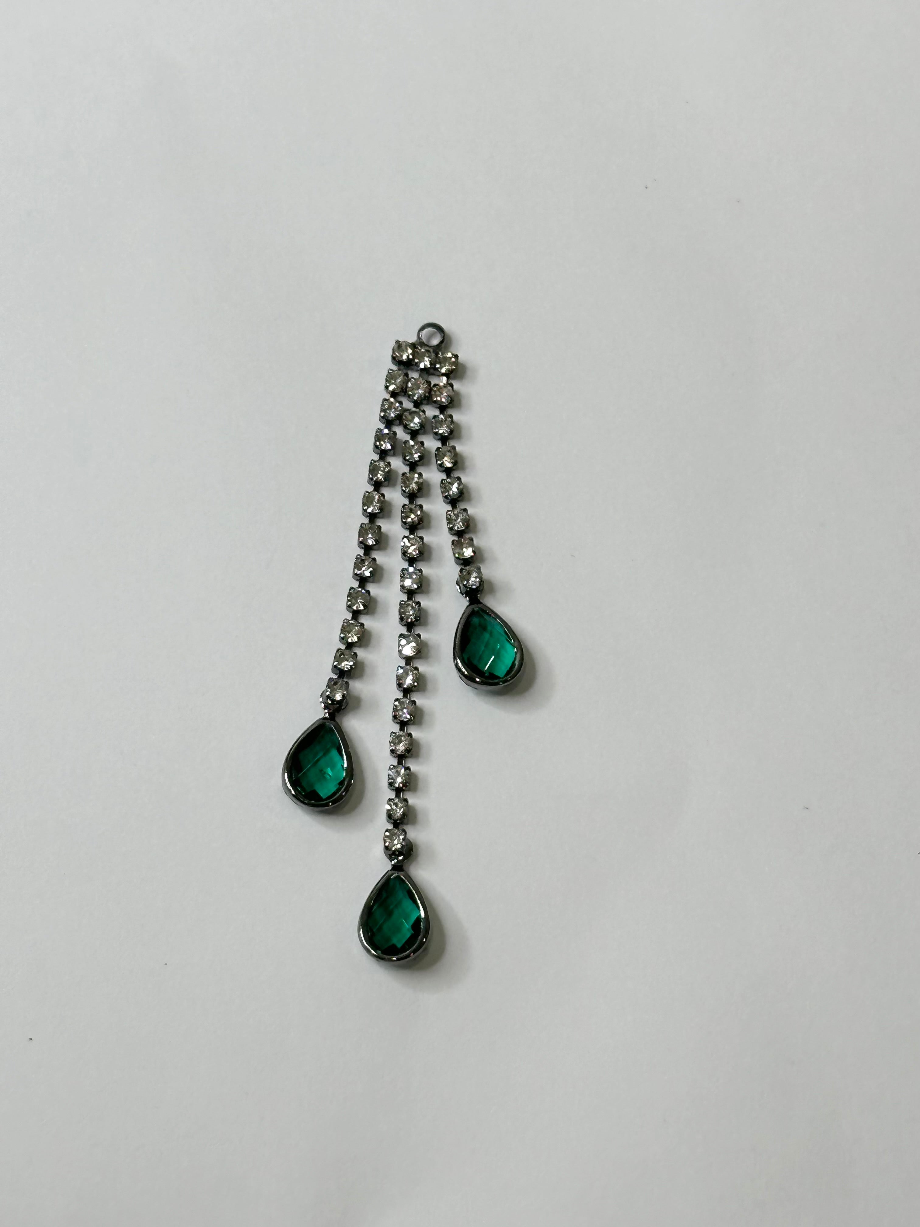 Zircon Dangling Pendant